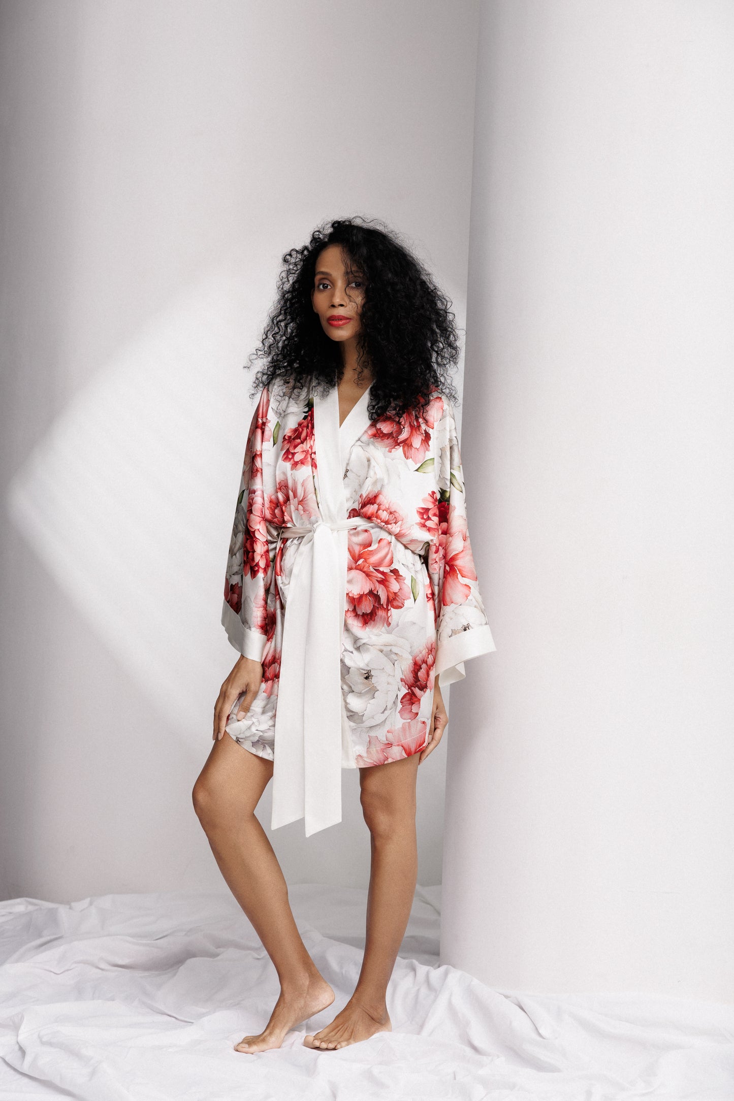 Peony Allure Short Robe in Coral