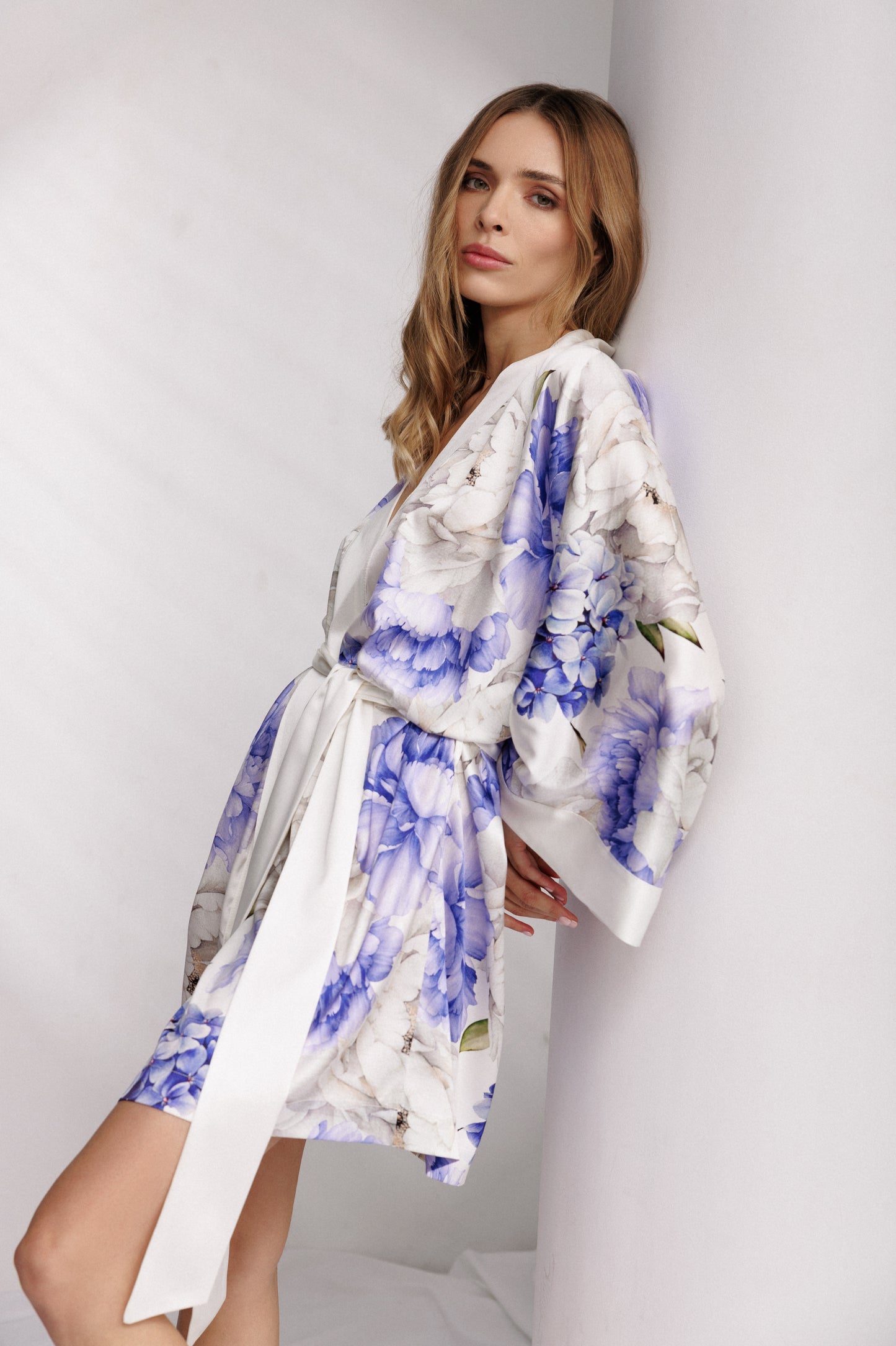 Peony Allure Short Robe in Coral