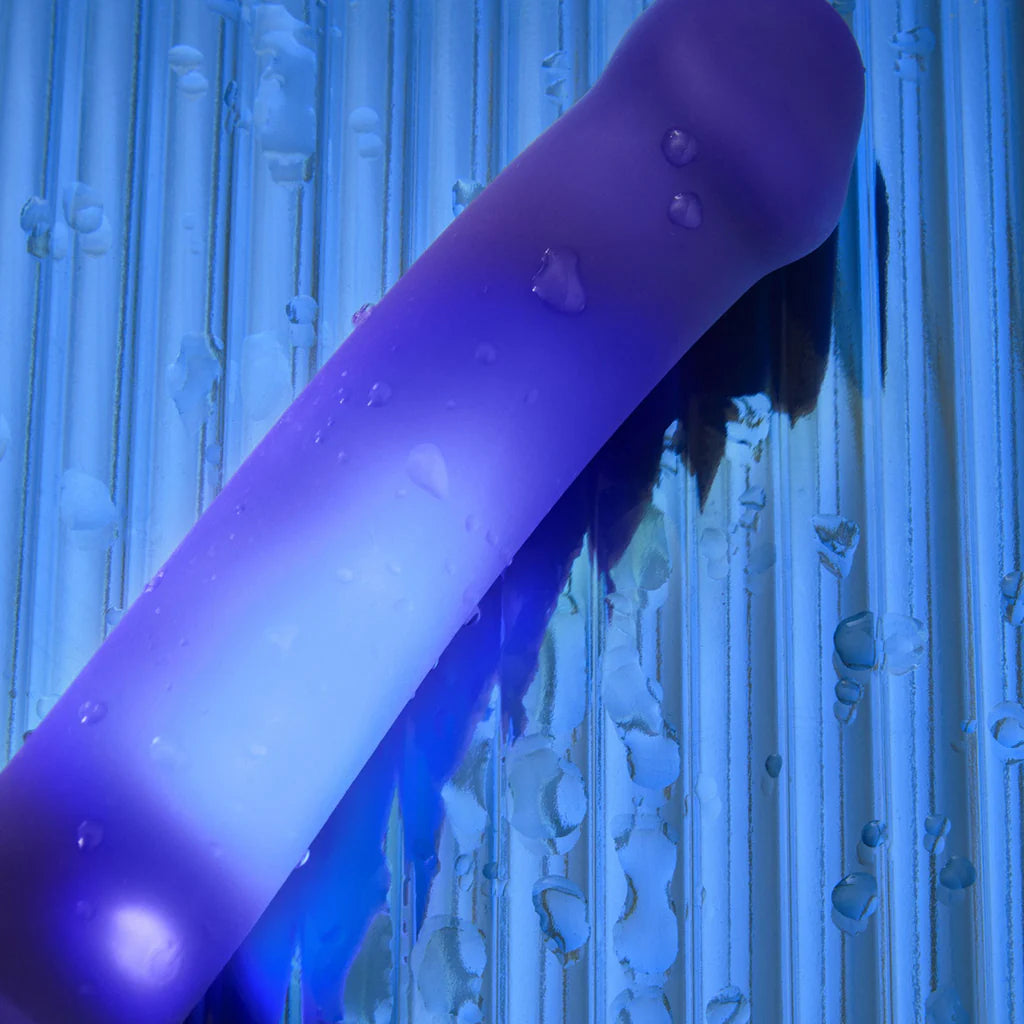 Glow LED Dildo - M - Anastasia's Bedroom Lingerie