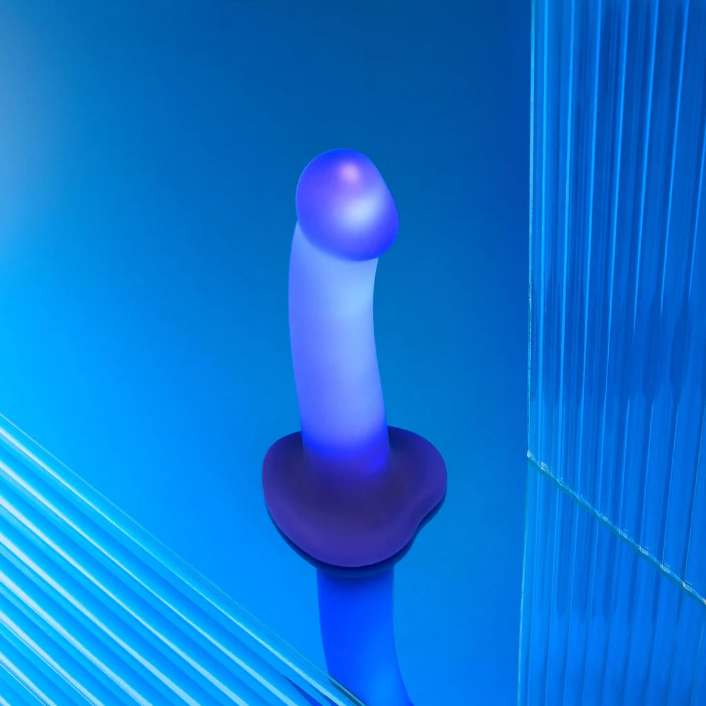 Glow LED Dildo - M - Anastasia's Bedroom Lingerie